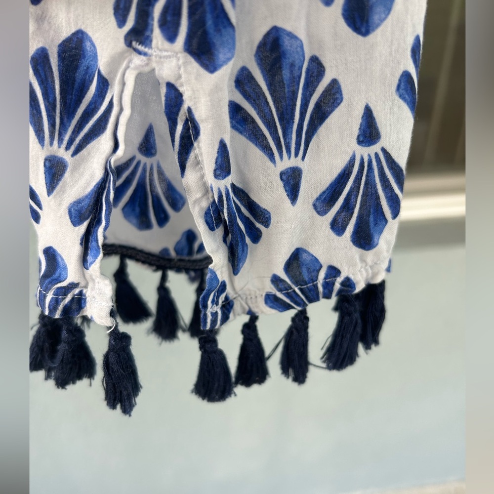 Talbots Cotton Geometric Lightweight V-neck Pullover Tassel Hem Top Size Med - Picture 5 of 6